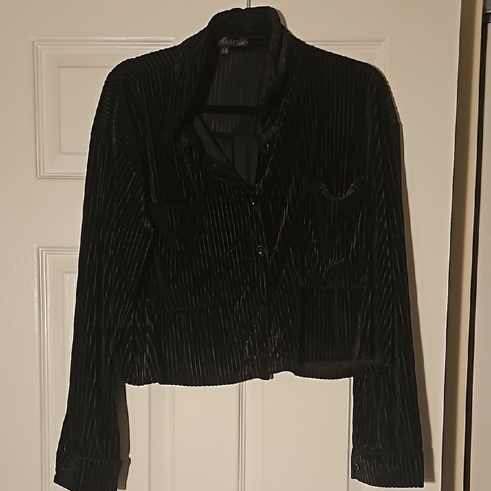 Velvet crop button down